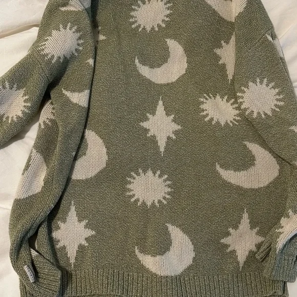 Claude & Co Moon Sweater - Picture 7 of 9